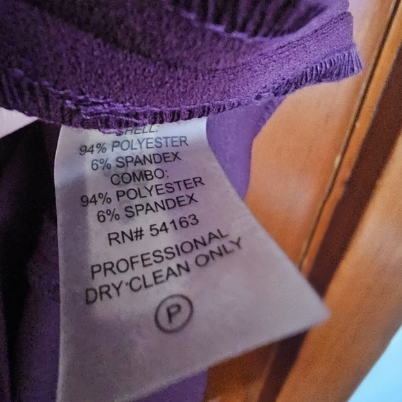 Tommy Hilfiger A-Line Style Midi. Plum with Gold Zipper Back - Picture 5 of 8